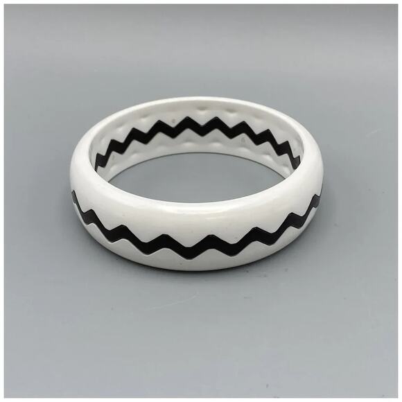 Vintage 3 in 1 Zig Zag Plastic Bangle Bracelets Nesting White Brown Stackable - Picture 2 of 7